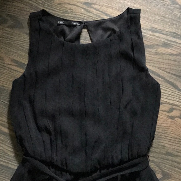 Formal dress - Picture 2 of 2